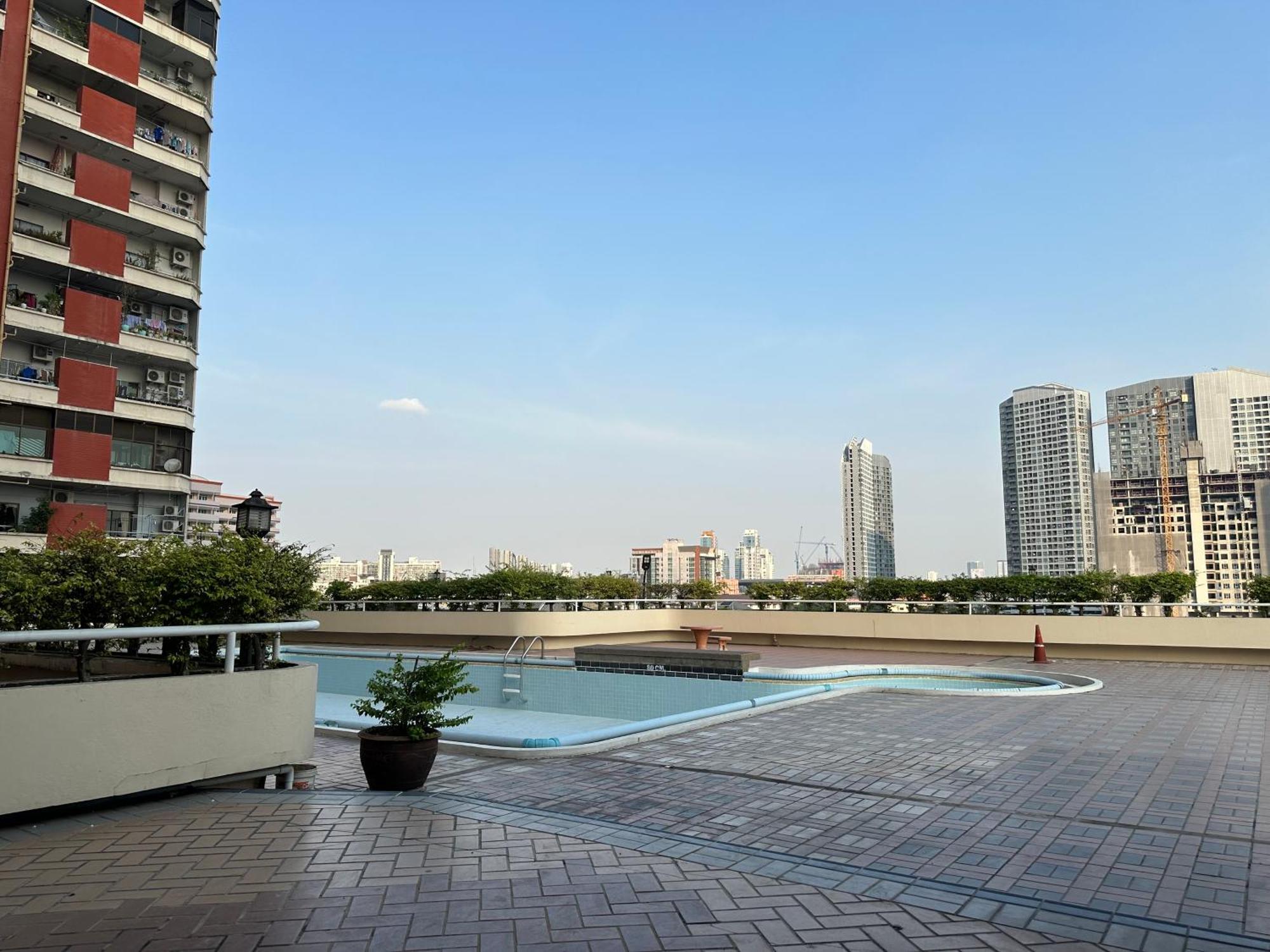 الشقق الفندقية بانكوكفي  Country Complex Bangna المظهر الخارجي الصورة